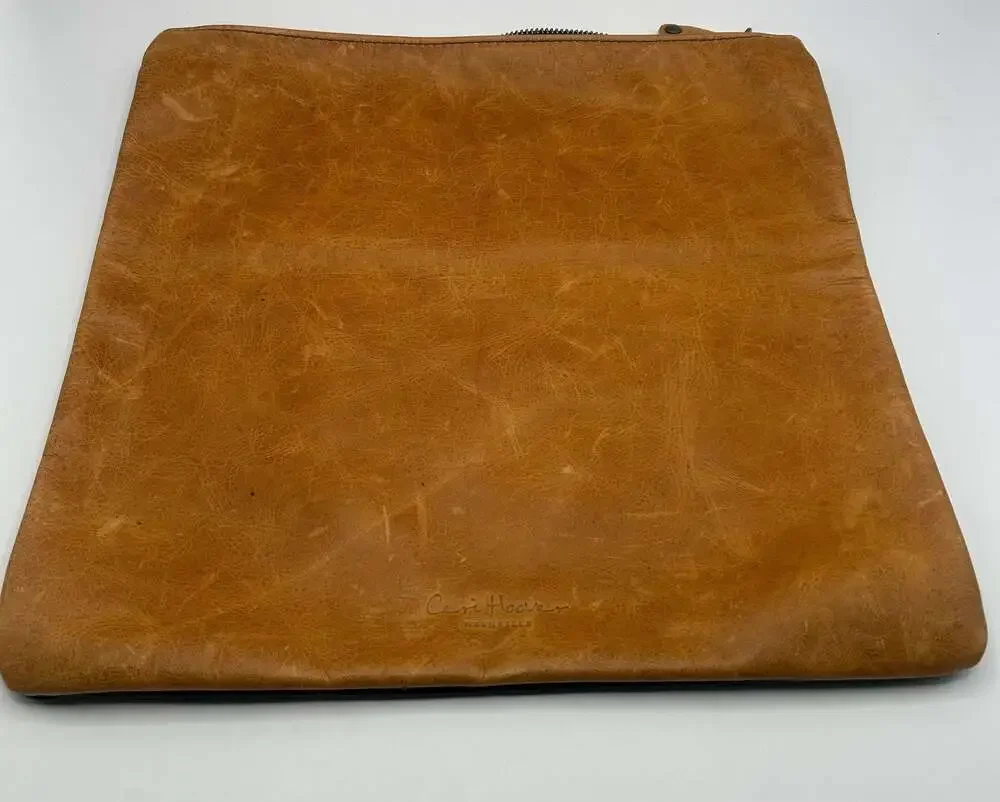 Ceri Hoover Nashville Two-Tone Leather Zippered Folio Clutch